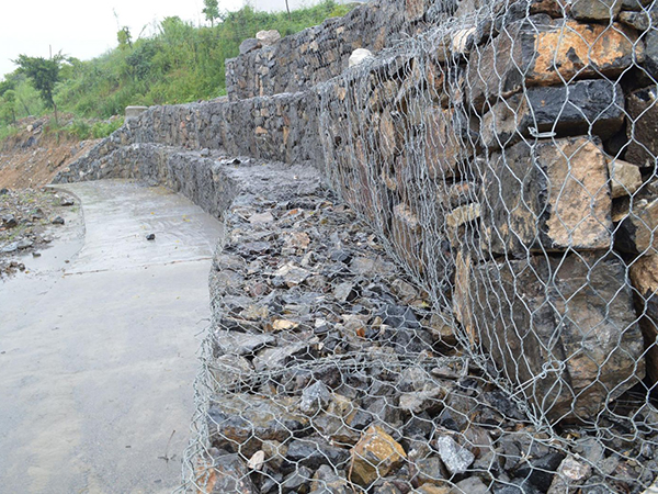 鍍鋅石籠網(wǎng)圖片4