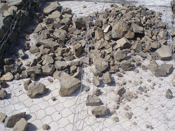 鍍鋅雷諾護(hù)墊圖片2